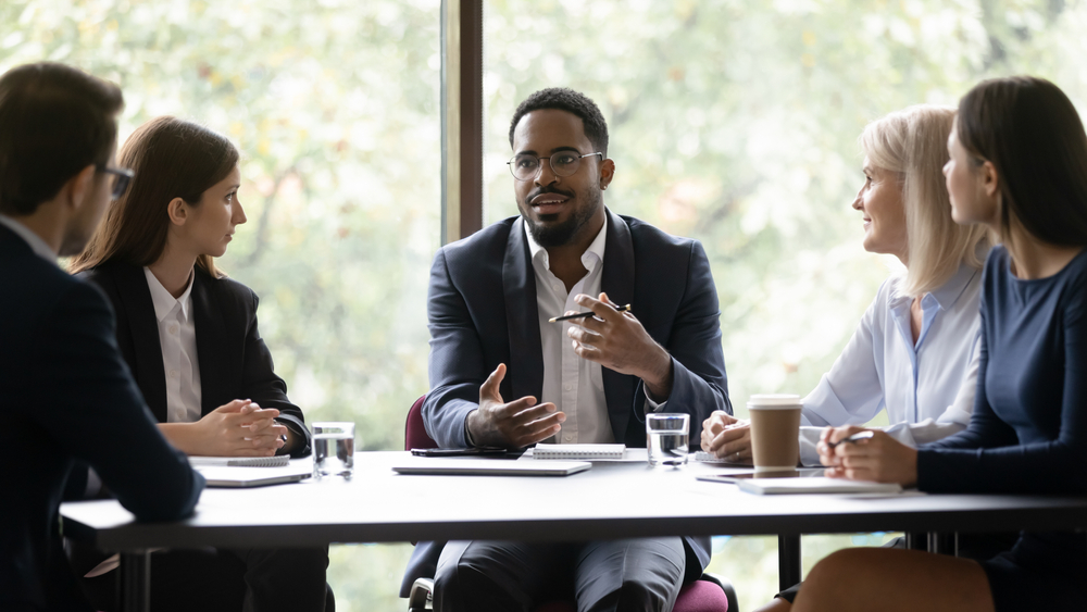Leadership teams needing senior expertise without permanent headcount